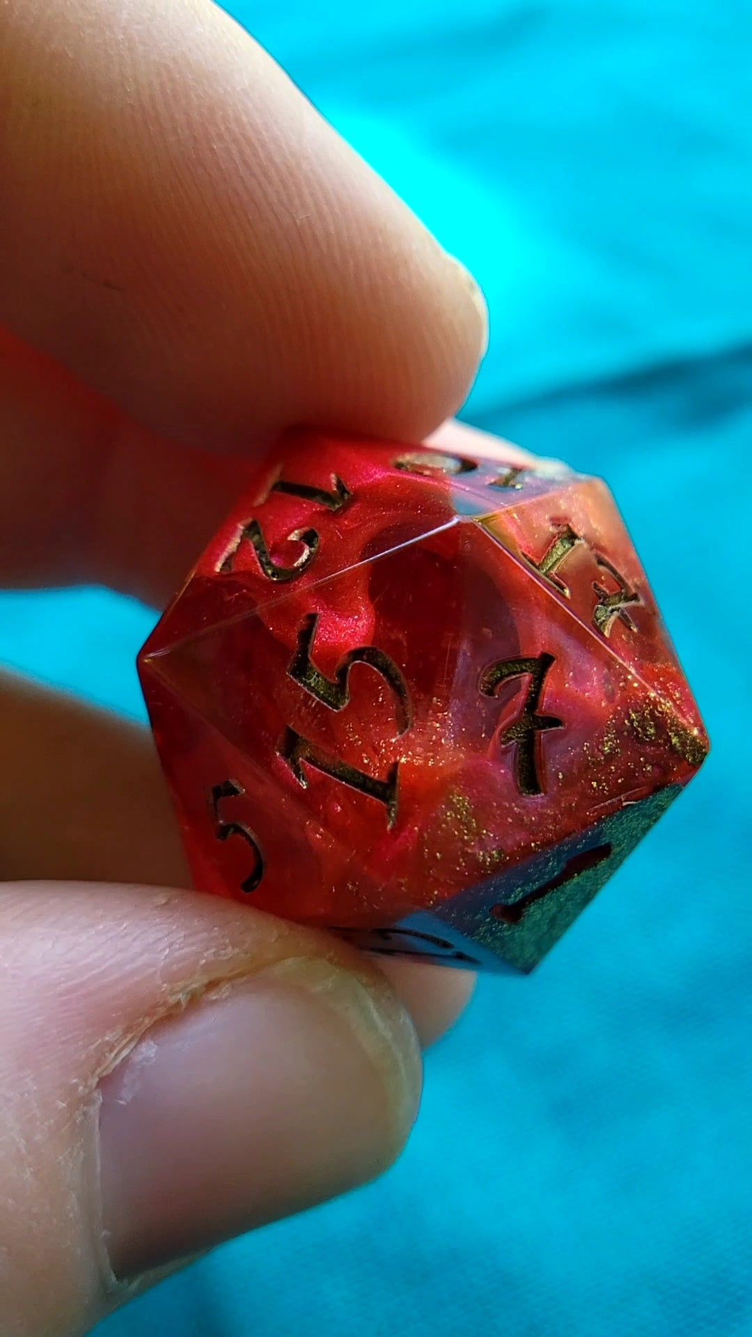 Ka’Ra’s Gem standard sized d20
